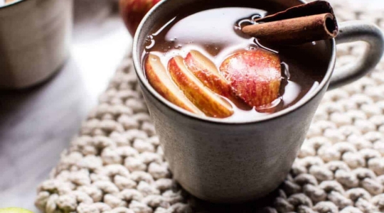 cidre chaud aux pommes et érable