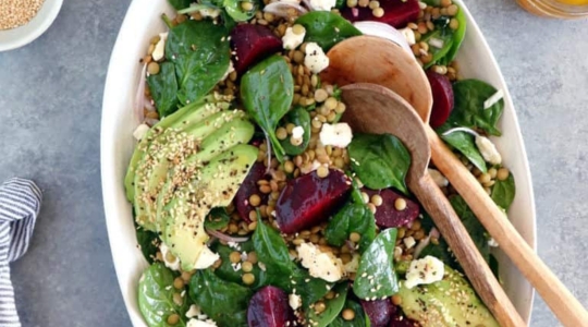 salade de lentilles vertes, betteraves, feta et avocat