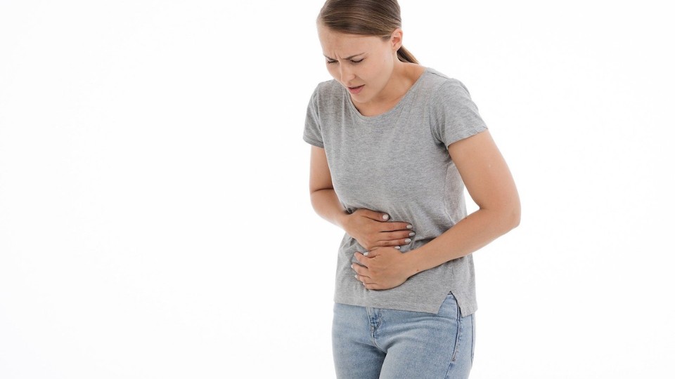 Proven Ways to Reduce Bloating - Dietitian's top 17 tips to