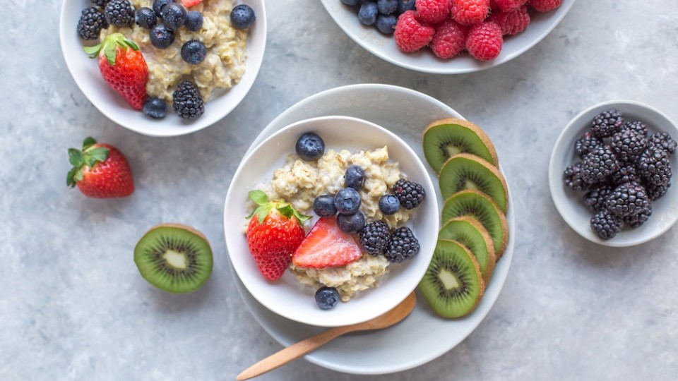 high-fibre fruit oatmeal