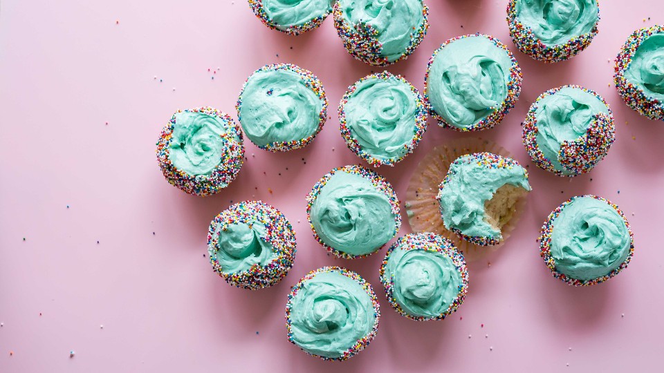 Blue cupcakes with confettis