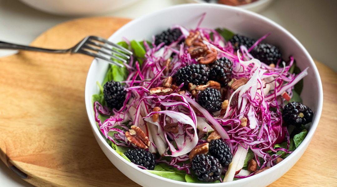 Cabbage, Blackberry and Spinach Salad