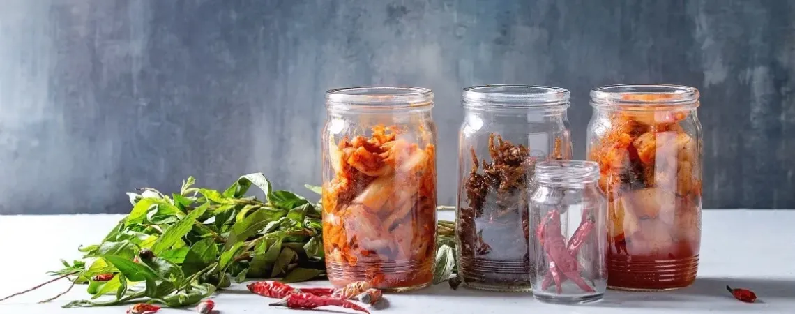 Kimchi dans des pots