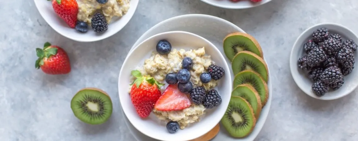 high-fibre fruit oatmeal