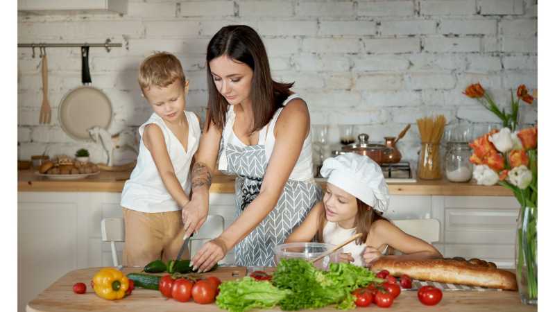 10 Tips to Make Fruits and Vegetables Appealing to Your Kids