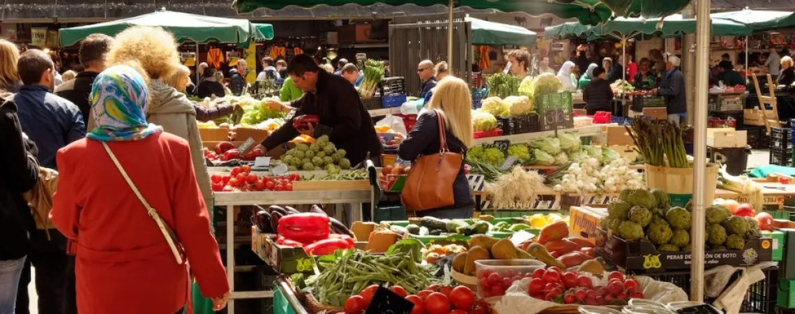 fruits and vegetables local market