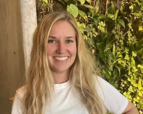 Laurence Vezina – Online Nutritionist Dietitian in Calgary