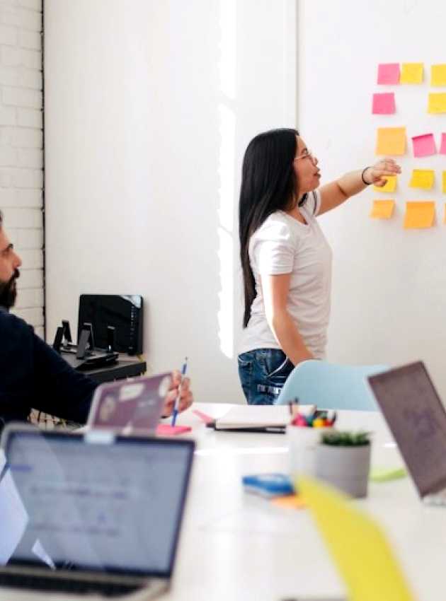 woman leading a team meeting