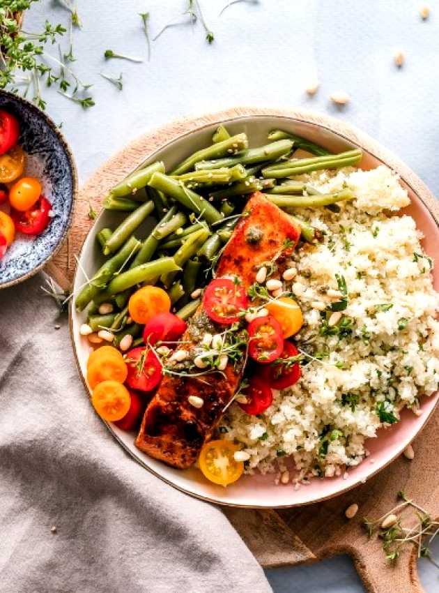 salmon plate with beans and rice