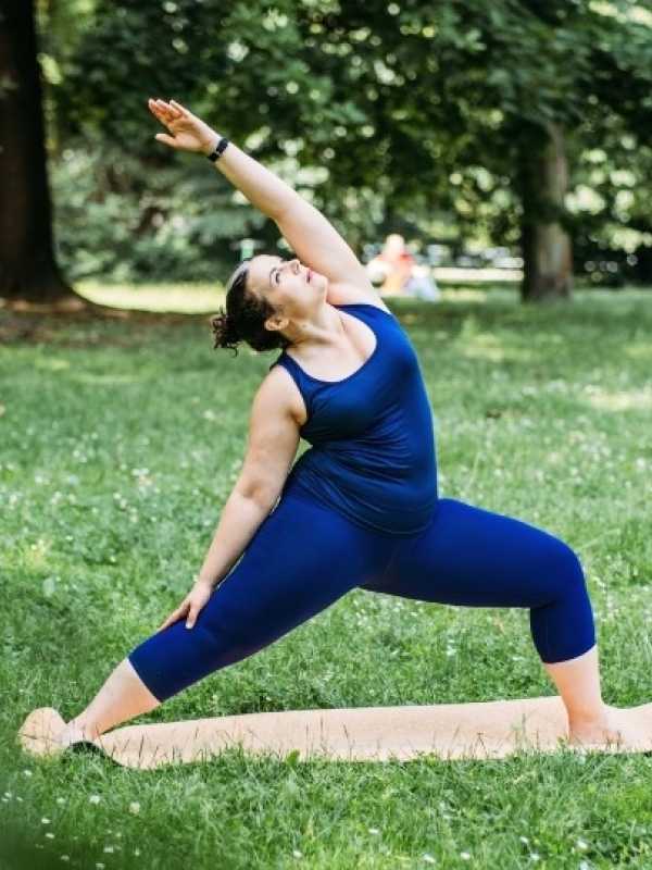 Femme Yoga Woman