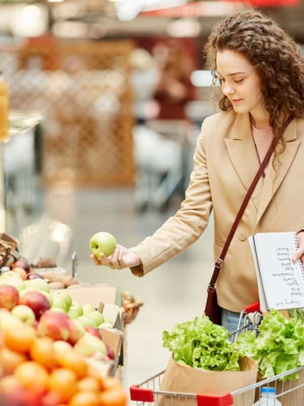 12 Tips for Eating Well on a Budget