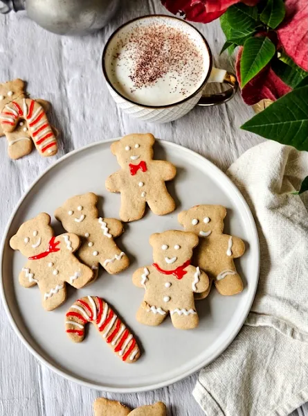 Biscuits au pain d’épice faibles en FODMAP Low-FODMAP Gingerbread Cookies
