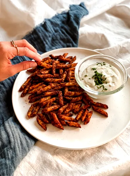 Chips de pâtes et sauce crémeuse
