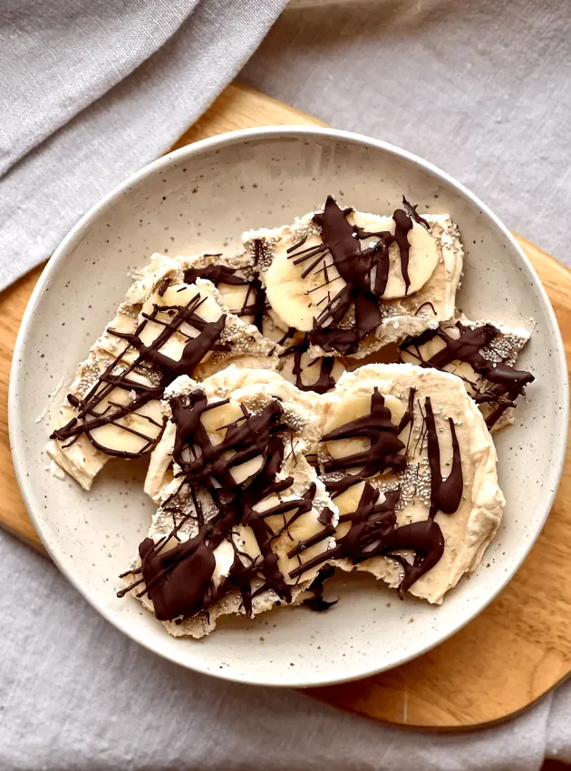 Écorce de yogourt à la banane protéinée ÉquipeNutrition High Protein Banana Yogurt Bark TeaMnutrition