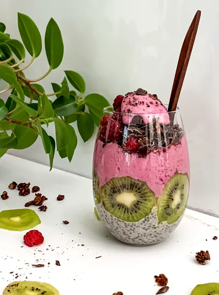 Étagé de pouding au chia et smoothie Evive