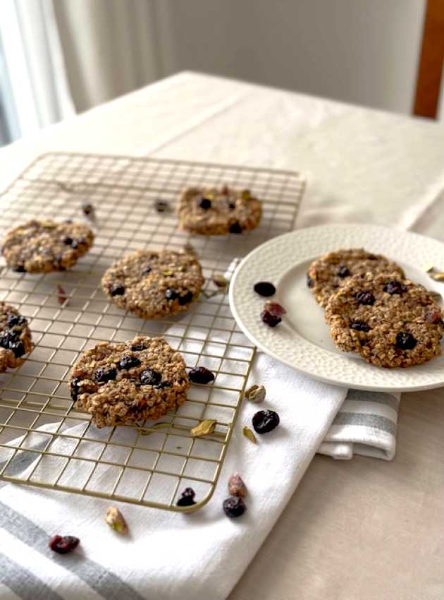 Galettes déjeuner aux pistaches et canneberges Pistachios and Cranberries Breakfast Cookies