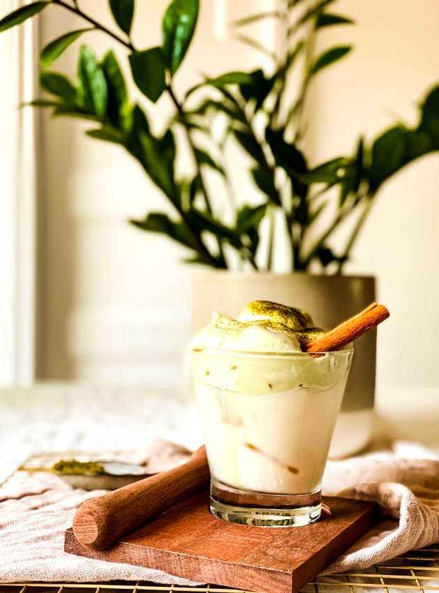 Latte glacé Dalgona au matcha