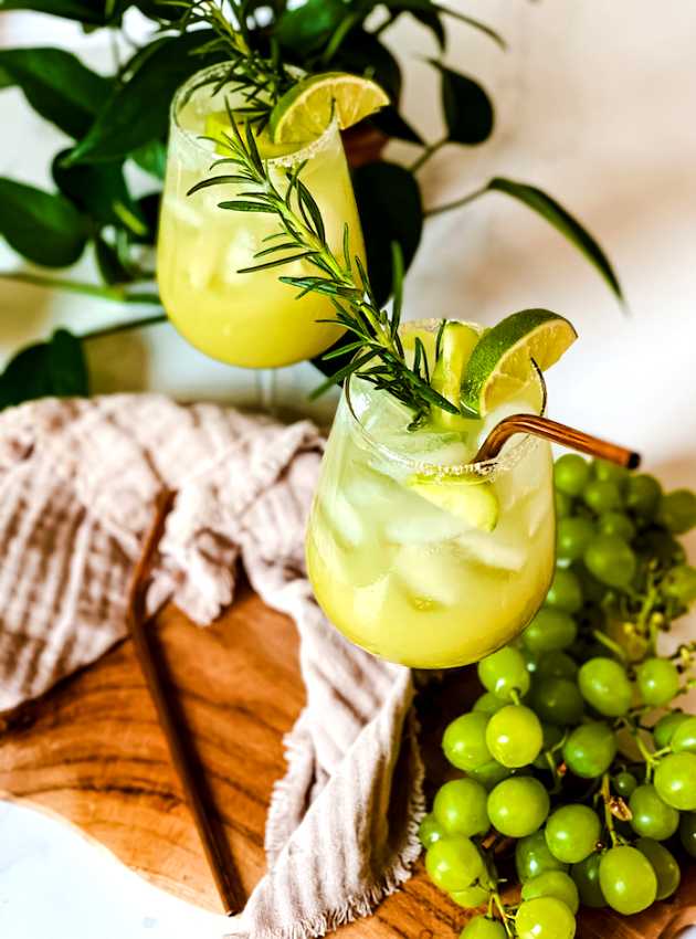 Mocktail raisins, melon et lime