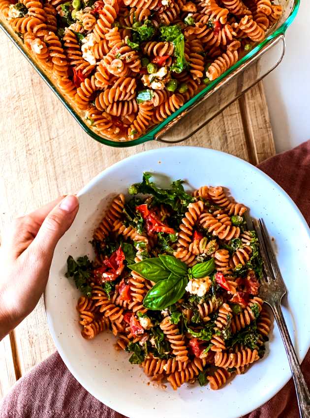 Pâtes Feta et harissa au four