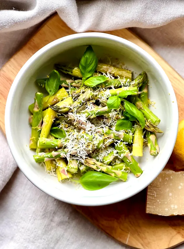 Salade asperges et parmesan ÉquipeNutrition - TeamNutrition Asparagus and Parmesan Salad