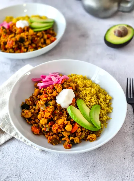 Bol végétalien aux saveurs marocaines ÉquipeNutrition Vegan Moroccan Flavor Bowl TeamNutrition