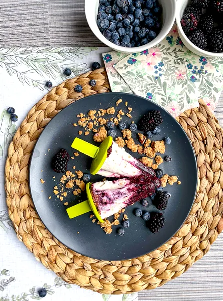 Cheesecake Popsicles