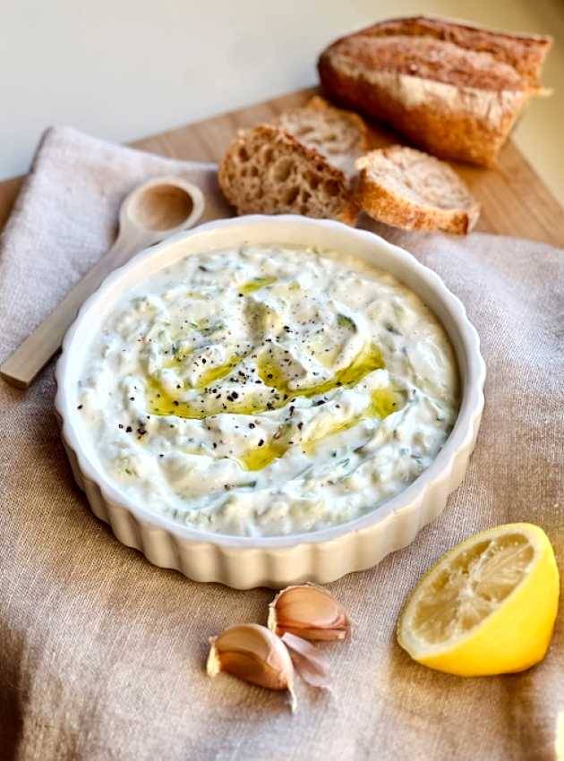 Super Simple Tzatziki 