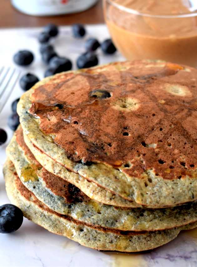 Pancakes au sarrasin et bleuets (faible en FODMAP)