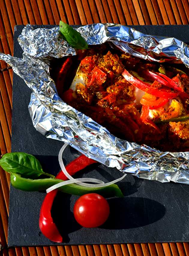 Cod Papillote with Peppers and Curry 