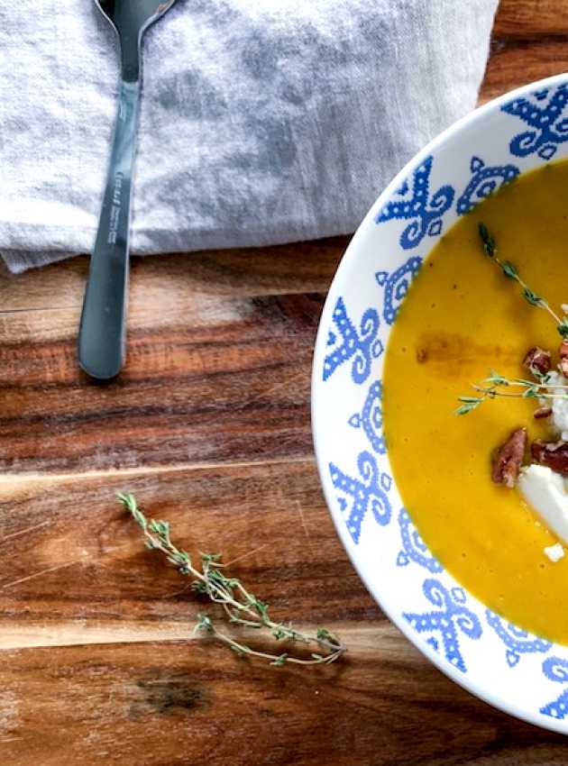 Potage à la courge butternut, patate douce, carotte et pomme