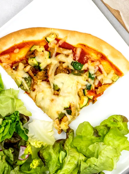 Pizza with Tempeh and Grilled Vegetables 