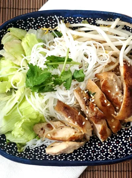 Poulet grillé à la citronnelle vietnamien (Gà Nướng Xả)