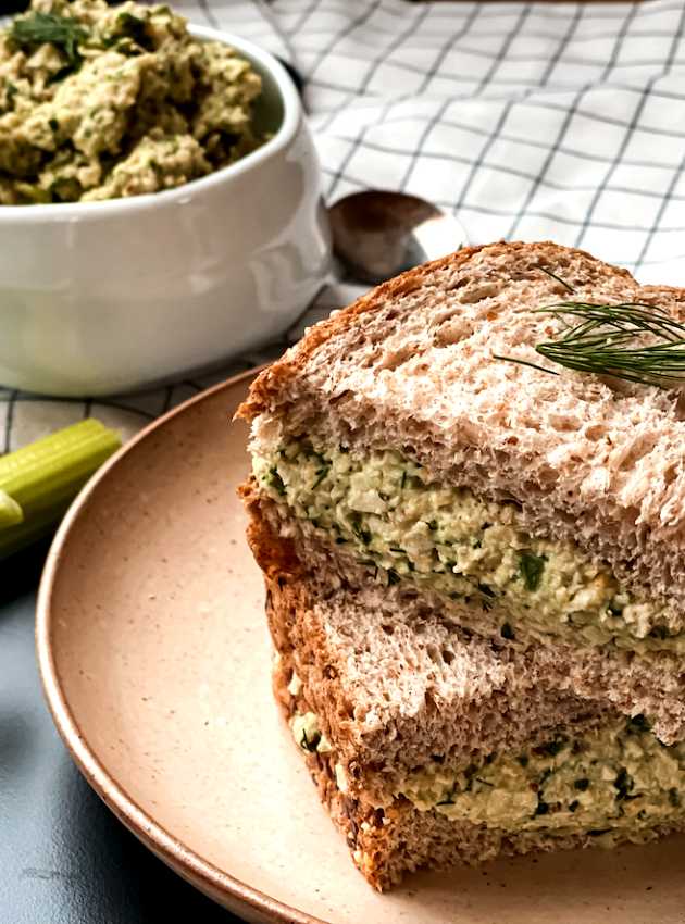 Préparation pour sandwich aux pois chiches et “végé poulet”