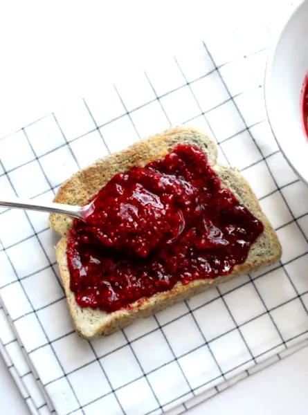 Confiture framboises et chia sans cuisson