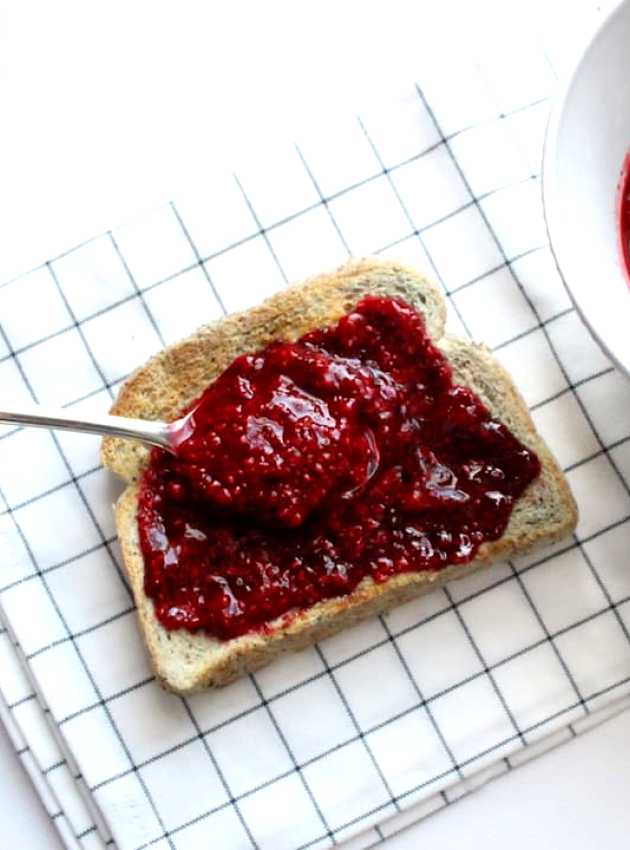 Confiture framboises et chia sans cuisson