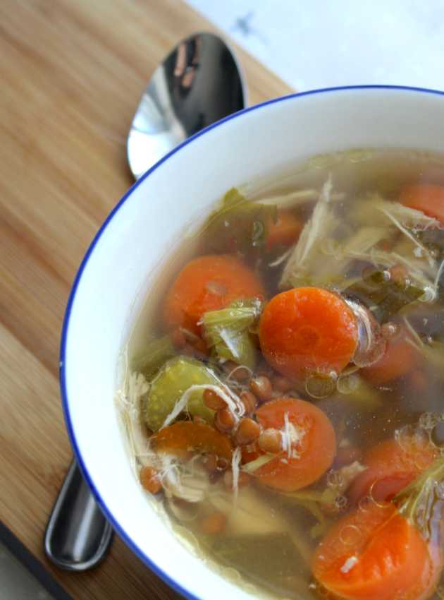 Soupe facile au poulet et lentilles 